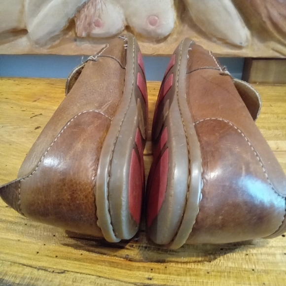 Born Men's Size 10.5 Casual Leather Slip-on Shoes - Picture 10 of 16